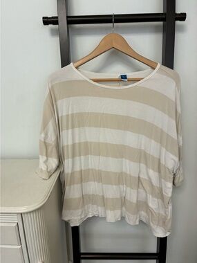 Old navy Striped Beige and White Women's Relaxed Tee. Rayon. EUC. Size XL